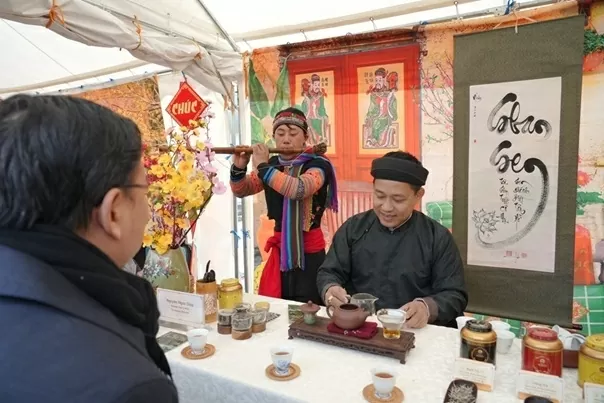 Tết Việt ấm áp giữa lòng xứ sở hoa anh đào Tết Việt ấm áp giữa lòng xứ sở hoa anh đào