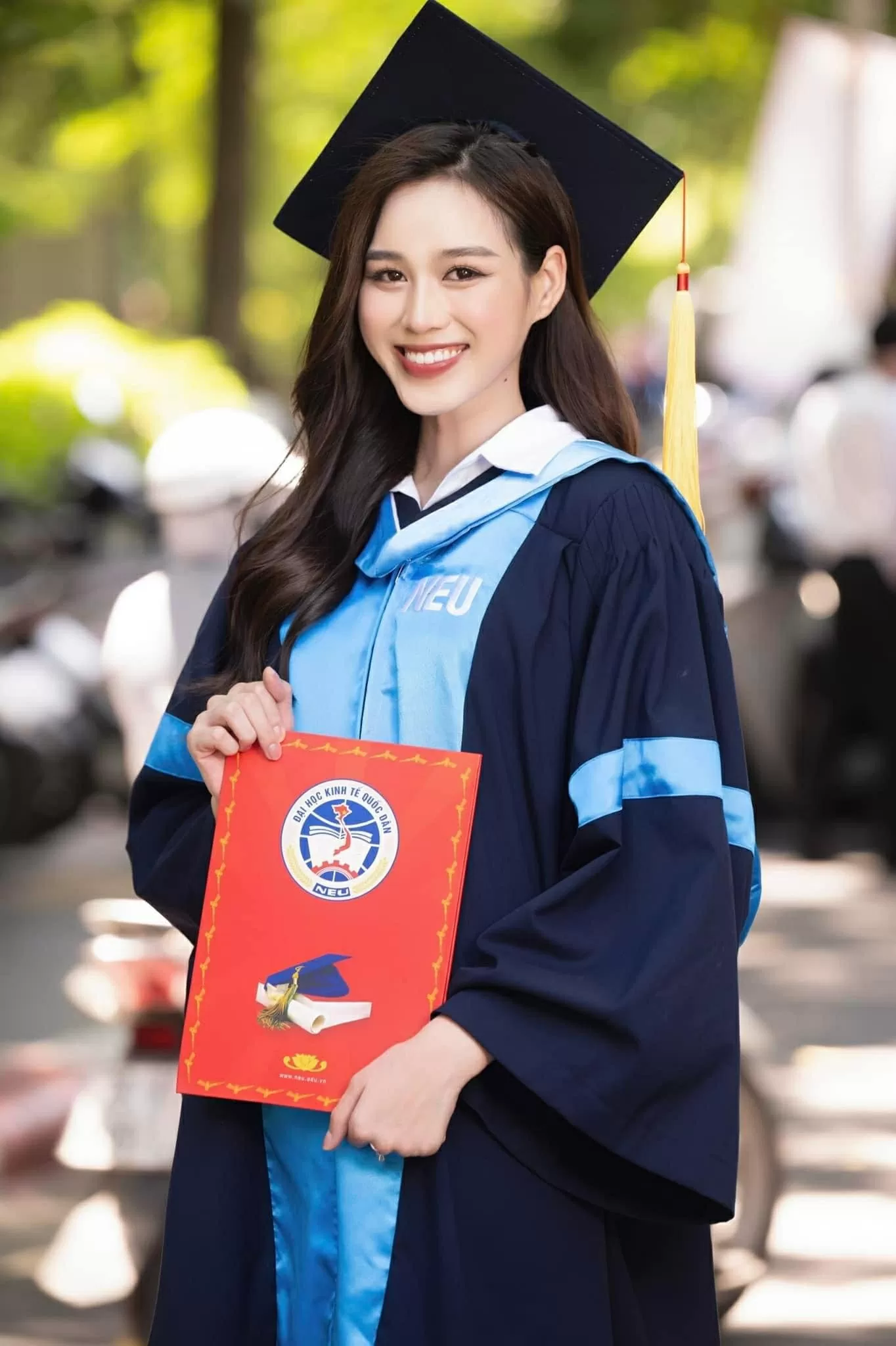 4 người đẹp tuổi Tỵ quyến rũ của showbiz Việt 4 người đẹp tuổi Tỵ quyến rũ của showbiz Việt