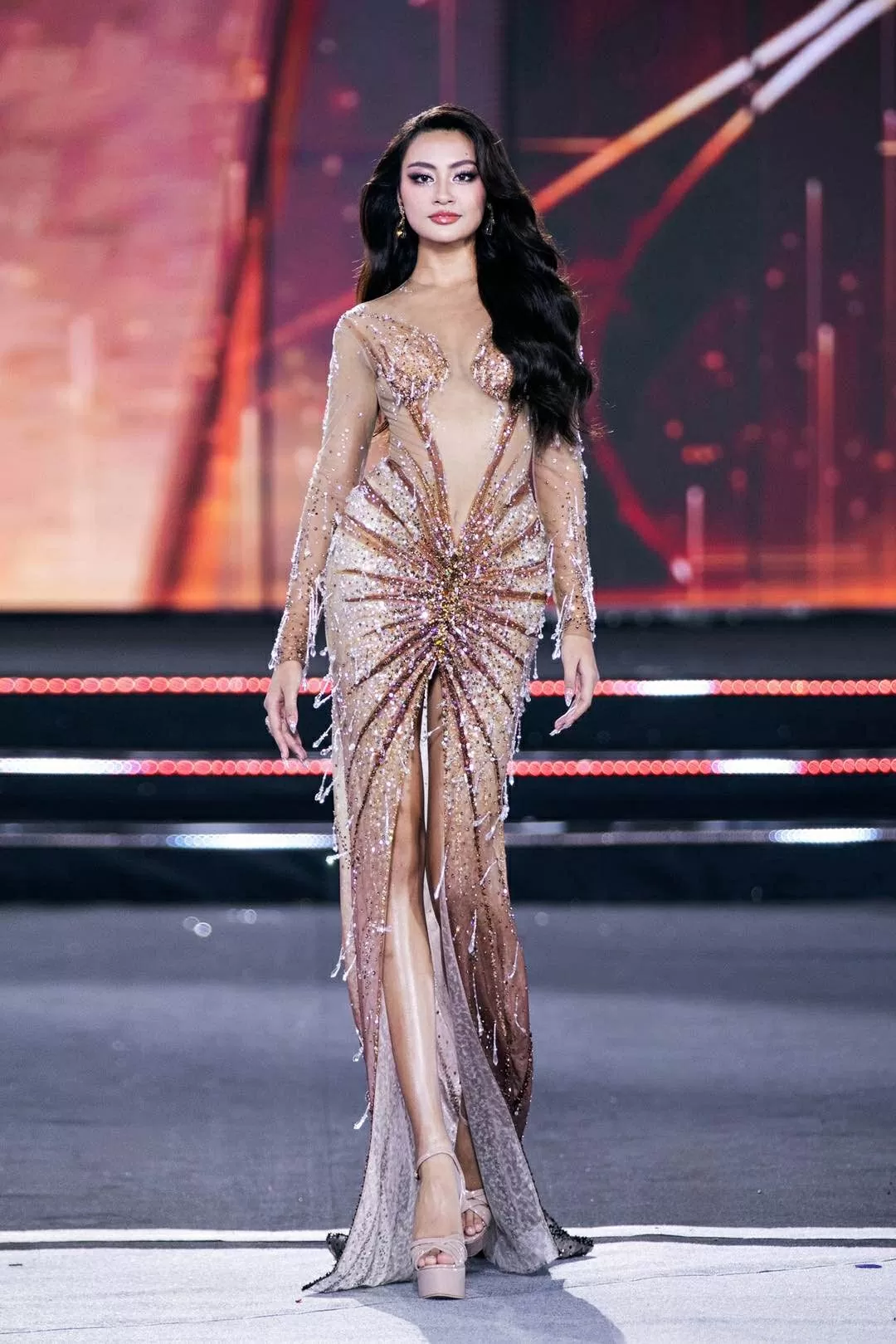 4 người đẹp tuổi Tỵ quyến rũ của showbiz Việt 4 người đẹp tuổi Tỵ quyến rũ của showbiz Việt