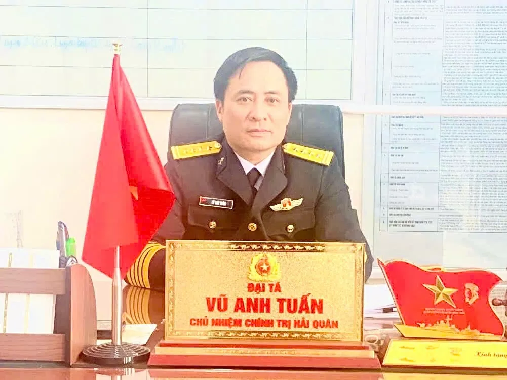 Sẵn sàng chiến đấu cao, quyết tâm bám biển, bám tàu, bám đảo Sẵn sàng chiến đấu cao, quyết tâm bám biển, bám tàu, bám đảo