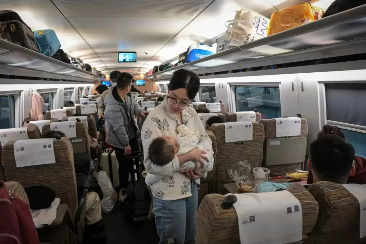 Hàng triệu người Trung Quốc đổ về quê ăn Tết Nguyên đán