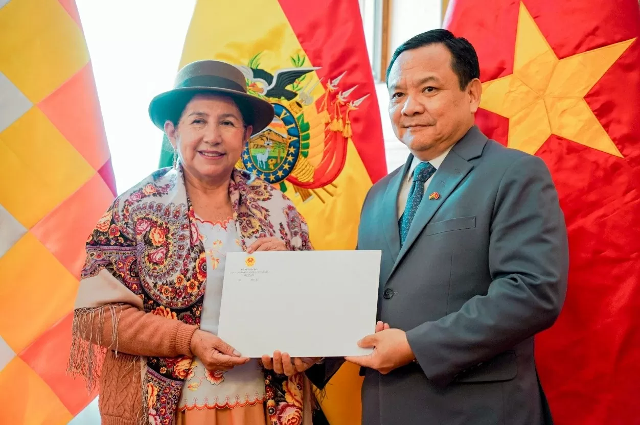 Bộ trưởng Ngoại giao Bolivia đề xuất thúc đẩy hợp tác trong các lĩnh vực khoáng sản, du lịch và thương mại với Việt Nam Bộ trưởng Ngoại giao Bolivia đề xuất thúc đẩy hợp tác trong các lĩnh vực khoáng sản, du lịch và thương mại với Việt Nam