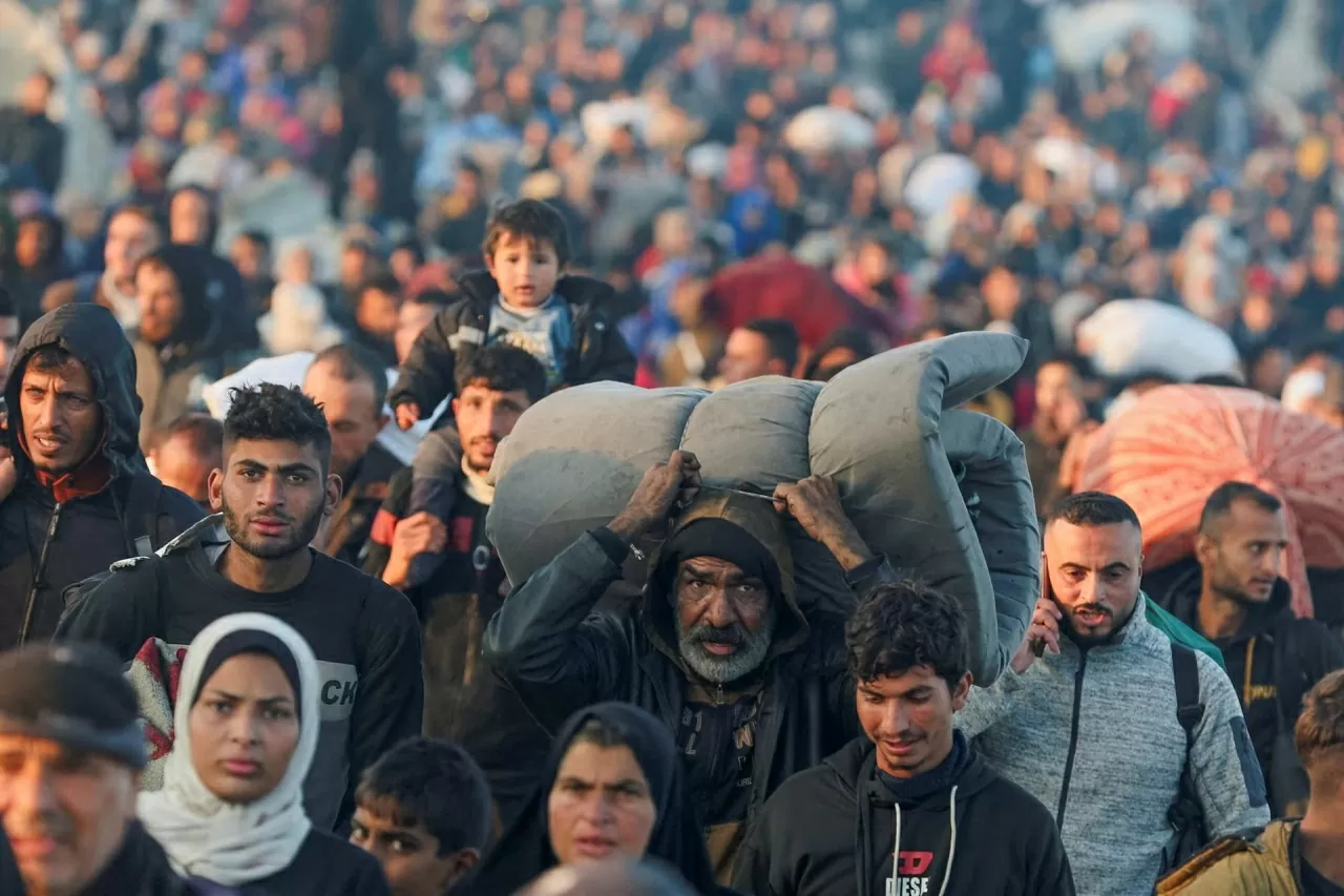 Hàng chục nghìn người Palestine háo hức trở về nhà ở phía Bắc Dải Gaza