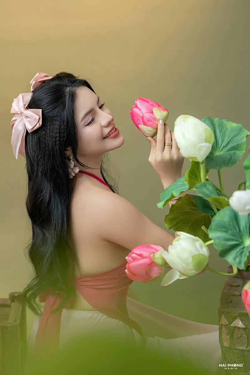 Á hậu Nga Queen tin rằng hạnh phúc đến từ những điều giản dị và một tâm hồn bình an.