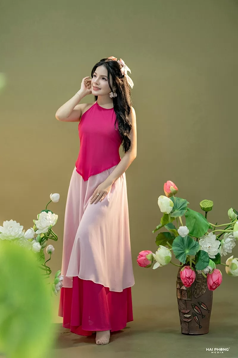 Á hậu Nga Queen tin rằng yêu thương bản thân là chìa khóa để tạo dựng một cuộc sống hạnh phúc và tràn đầy năng lượng. Á hậu Nga Queen tin rằng yêu thương bản thân là chìa khóa để tạo dựng một cuộc sống hạnh phúc và tràn đầy năng lượng.