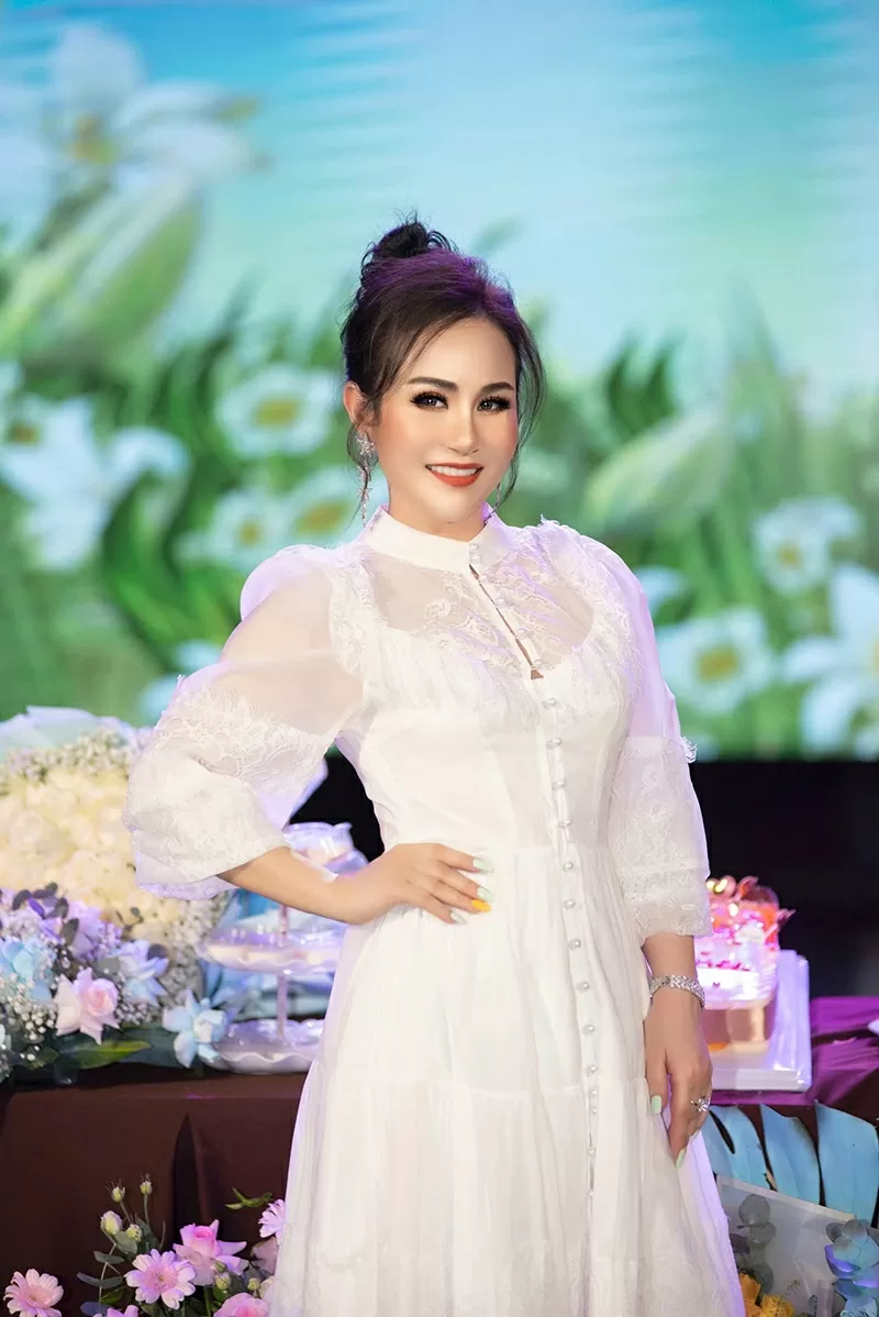 Đạo diễn Nguyễn Lan Vy: Áo dài và Tết - biểu tượng của di sản văn hóa và khát vọng phát triển Đạo diễn Nguyễn Lan Vy: Áo dài và Tết - biểu tượng của di sản văn hóa và khát vọng phát triển