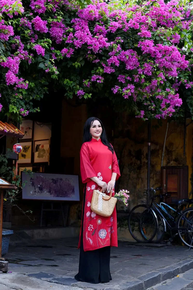 Đạo diễn Nguyễn Lan Vy: Áo dài và Tết - biểu tượng của di sản văn hóa và khát vọng phát triển Đạo diễn Nguyễn Lan Vy: Áo dài và Tết - biểu tượng của di sản văn hóa và khát vọng phát triển
