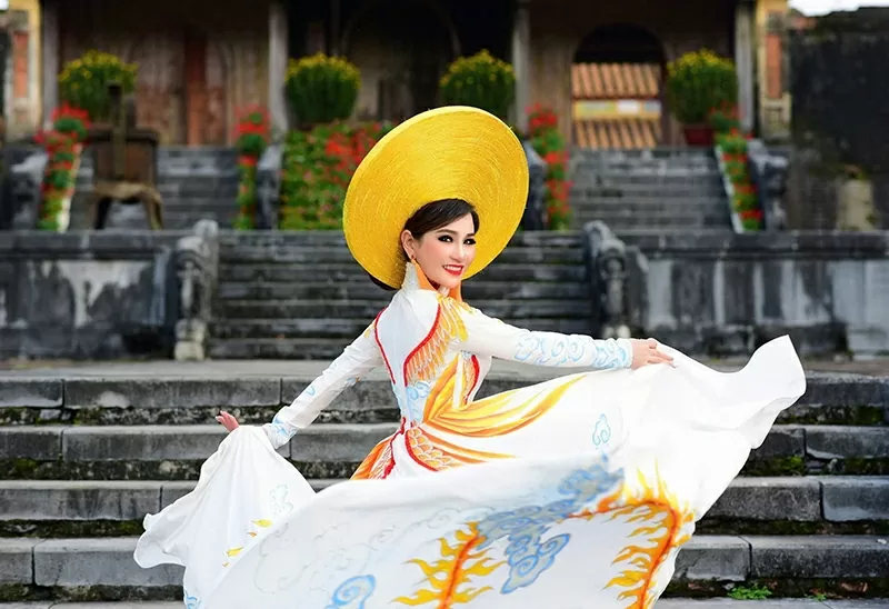 Đạo diễn Nguyễn Lan Vy: Áo dài và Tết - biểu tượng của di sản văn hóa và khát vọng phát triển Đạo diễn Nguyễn Lan Vy: Áo dài và Tết - biểu tượng của di sản văn hóa và khát vọng phát triển