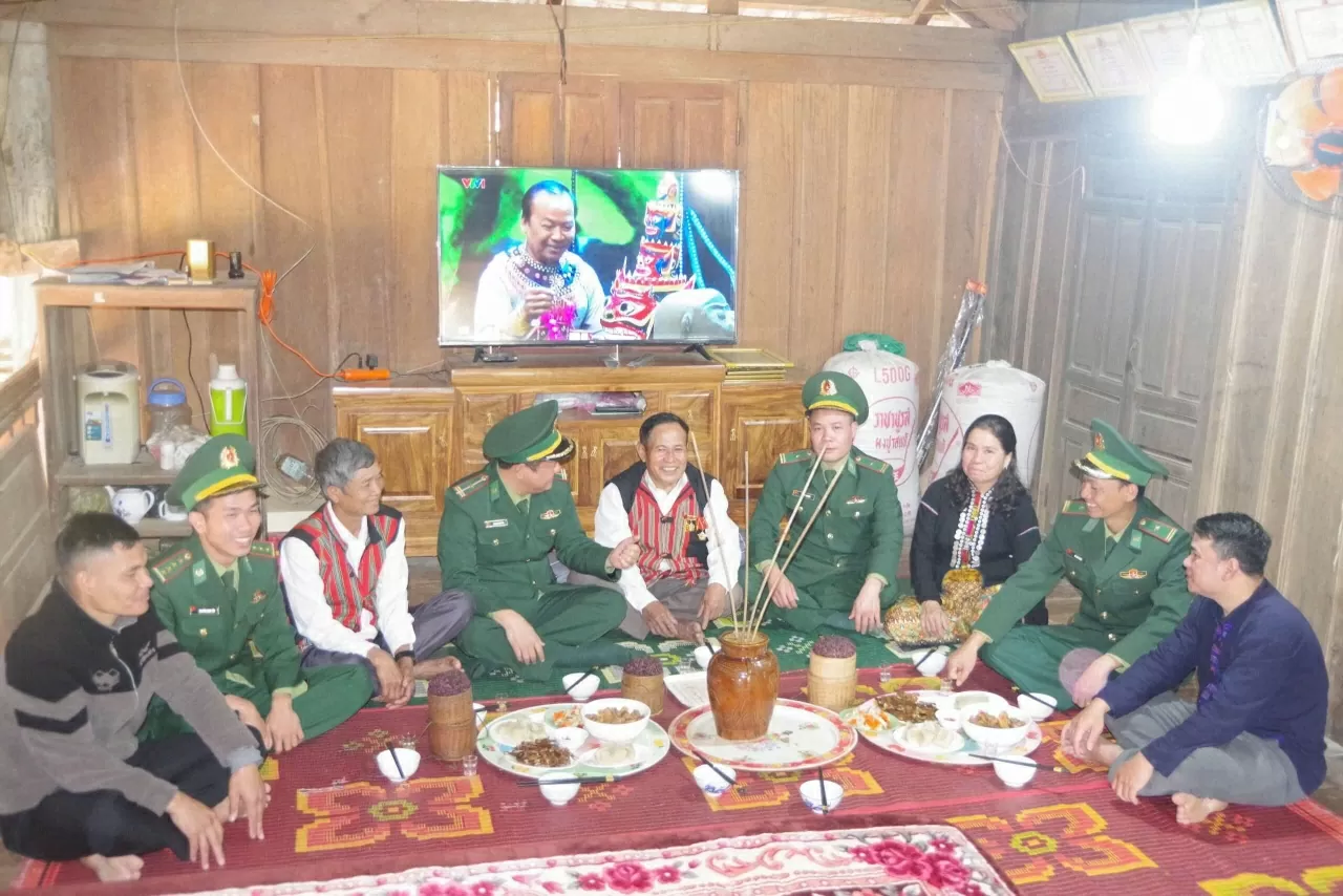 Quảng Trị: Xuân biên cương ấm tình quân và dân Quảng Trị: Xuân biên cương ấm tình quân và dân
