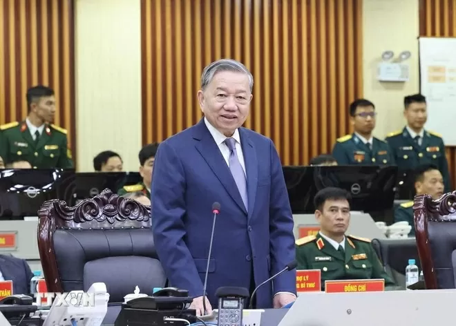 Tổng Bí thư Tô Lâm chúc Tết cán bộ, chiến sỹ Quân chủng Phòng không-Không quân (Bộ Quốc phòng). (Ảnh: Thống Nhất/TTXVN)