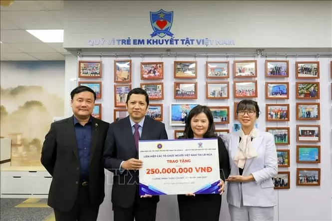 Tiến sĩ Nguyễn Quốc Hùng, Phó Chủ tịch Liên hiệp các tổ chức người Việt Nam tại LB Nga Tiến sĩ Nguyễn Quốc Hùng, Phó Chủ tịch Liên hiệp các tổ chức người Việt Nam tại LB Nga