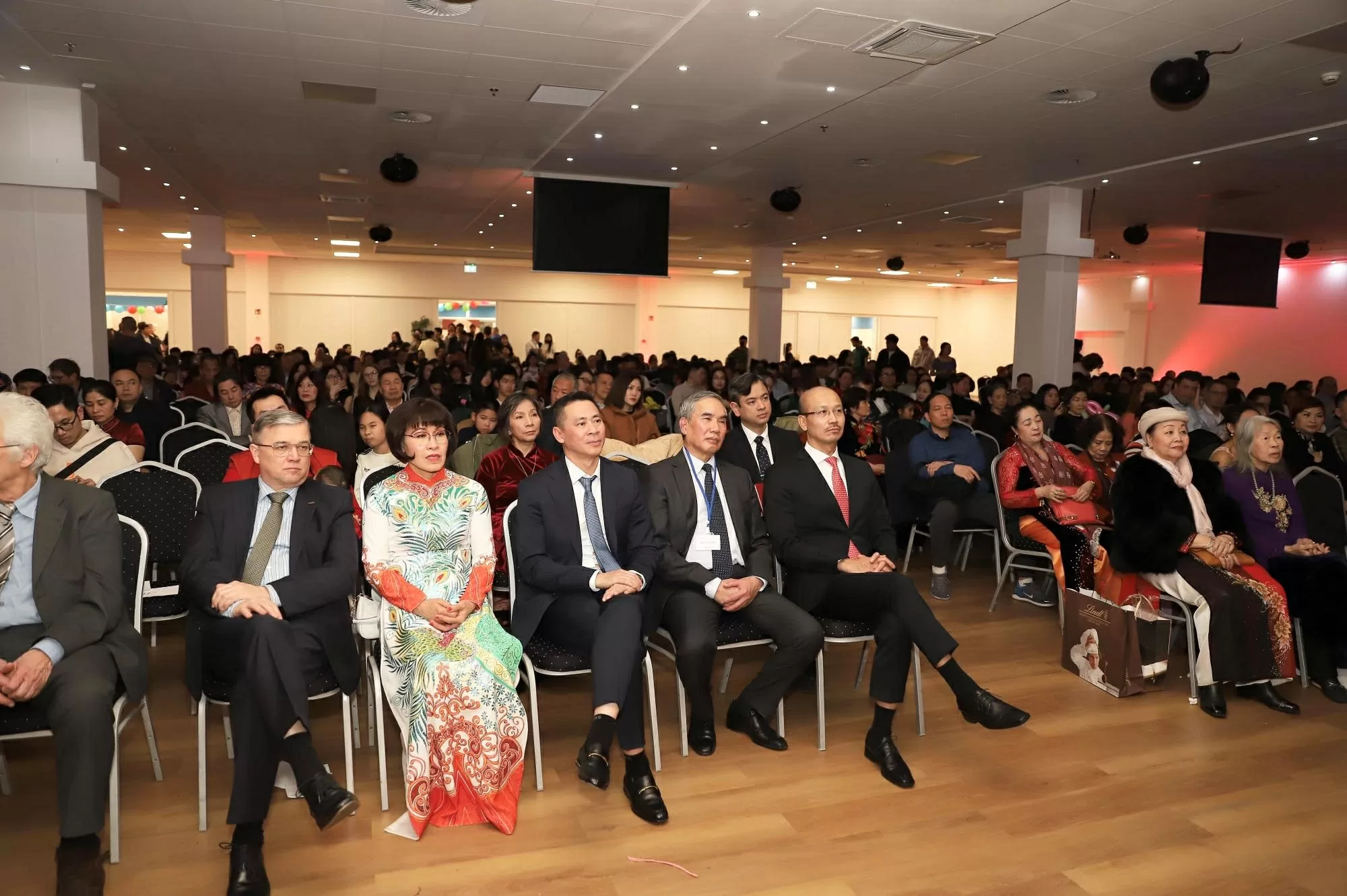 Lễ hội mừng Xuân Ất Tỵ ấm áp tại Hungary