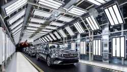 Điểm tin thế giới sáng 12/2: Trung Quốc nâng năng lực tiêu dùng, WHO cấp thuốc trị ung thư miễn phí, Singapore cảnh báo nguy cơ cực đoan hóa