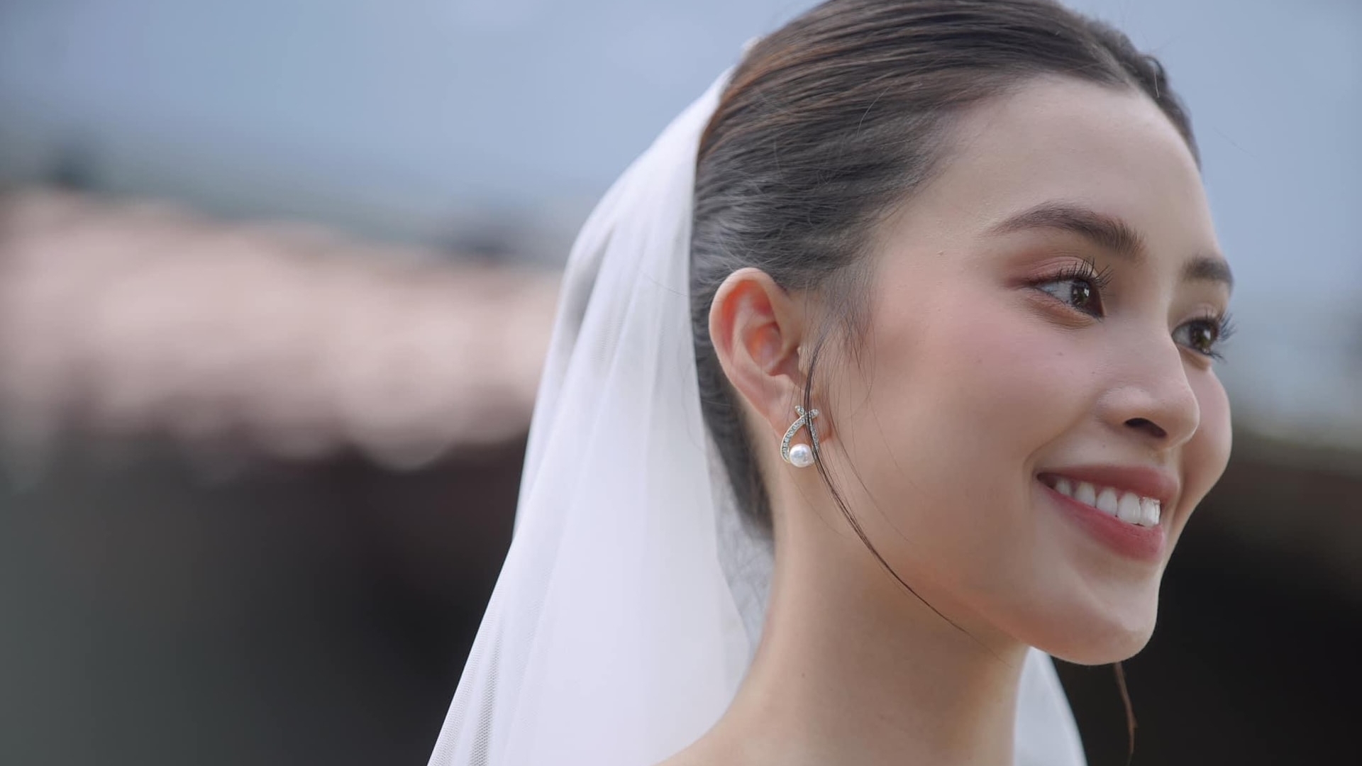 nhan sac gay thuong nho cua nang tho trong phim bo tu bao thu tieu vy