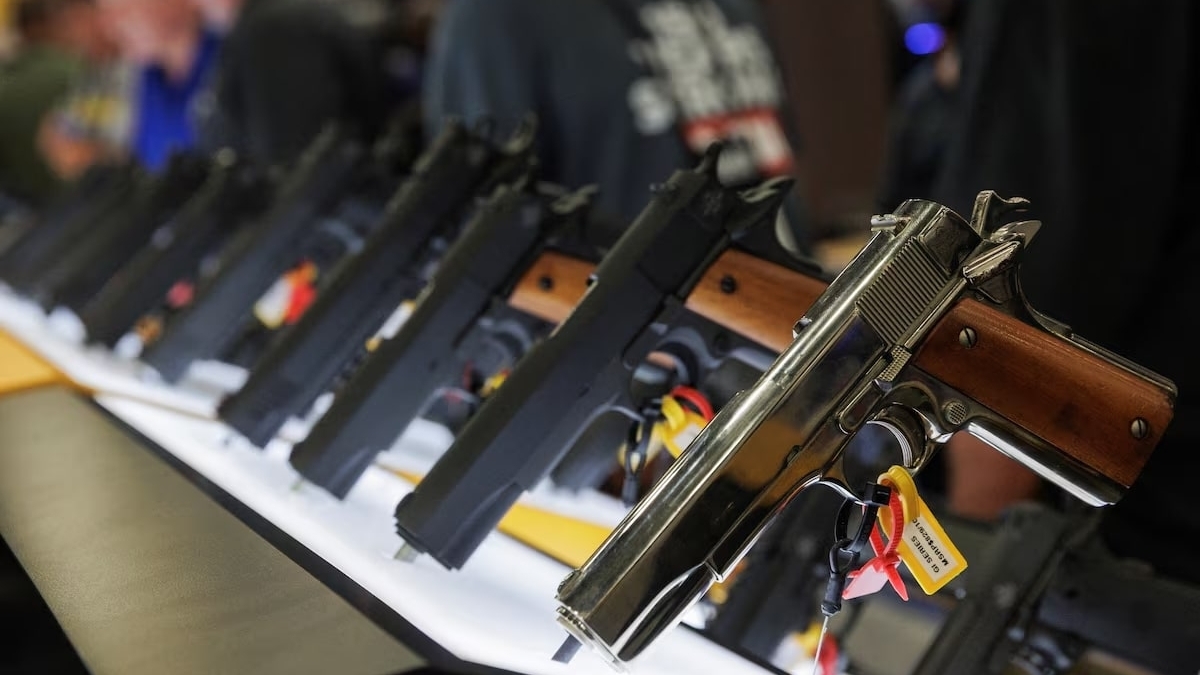 toa an my dao nguoc lenh cam ban sung dua tren do tuoi