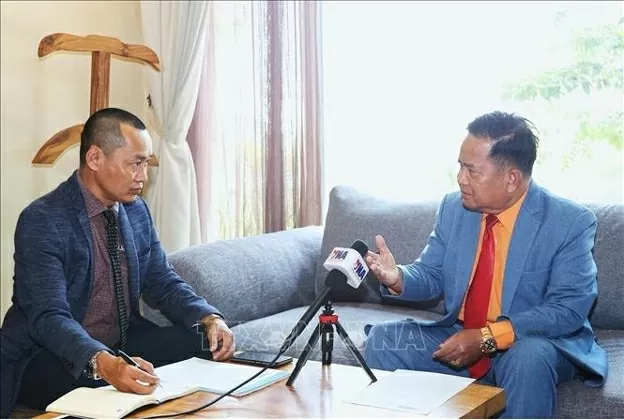 Nhà báo Campuchia Khieu Kola trả lời phỏng vấn báo chí. (Nguồn: TTXVN) Nhà báo Campuchia Khieu Kola trả lời phỏng vấn báo chí. (Nguồn: TTXVN)