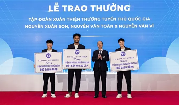 Góp công lớn giúp đội tuyển Việt Nam vô địch ASEAN 2024, Xuân Son nhận thưởng căn hộ cao cấp ở Hà Nội Góp công lớn giúp đội tuyển Việt Nam vô địch ASEAN 2024, Xuân Son nhận thưởng 'khủng' từ ông bầu