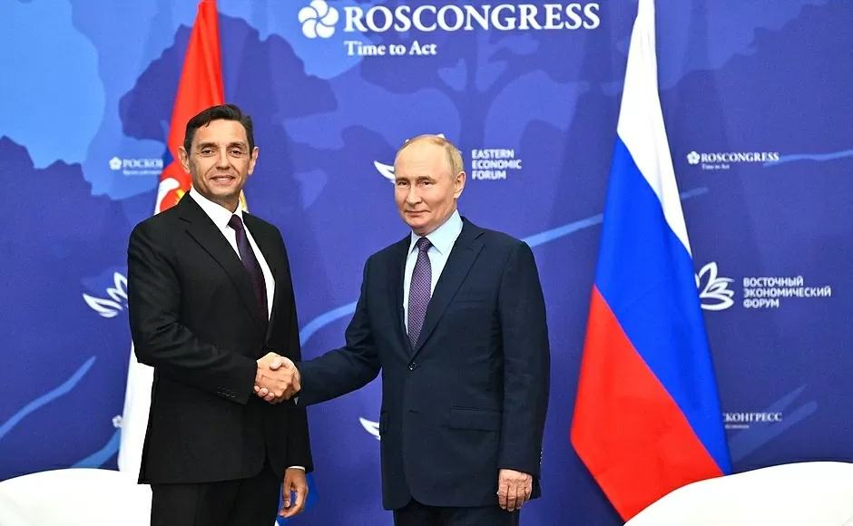 Phó Thủ tướng Serbia Alexander Vulin và Tổng thống Nga Vladimir Putin. (Nguồn: Điện Kremlin) Phó Thủ tướng Serbia Alexander Vulin và Tổng thống Nga Vladimir Putin. (Nguồn: Điện Kremlin)
