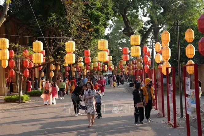 Thủ đô Hà Nội đón khoảng 1 triệu lượt khách du lịch dịp Tết Nguyên đán Thủ đô Hà Nội đón khoảng 1 triệu lượt khách du lịch dịp Tết Nguyên đán