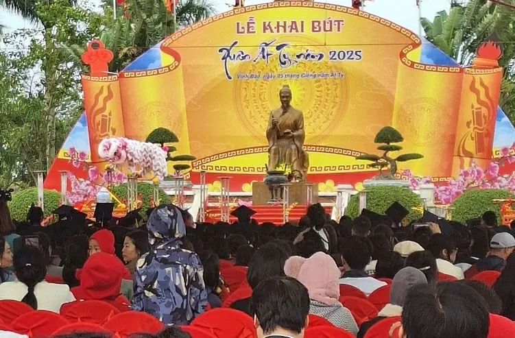 Ngành du lịch cả nước ước đón và phục vụ hơn 12,5 triệu lượt khách nội địa Du lịch cả nước ước đón và phục vụ hơn 12,5 triệu lượt khách nội địa