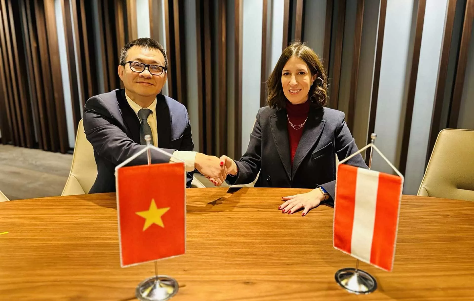 Phấn đấu đưa kim ngạch thương mại Việt Nam và Cộng hòa Áo vượt mức 3 tỷ USD Phấn đấu đưa kim ngạch thương mại Việt Nam và Cộng hòa Áo vượt mức 3 tỷ USD