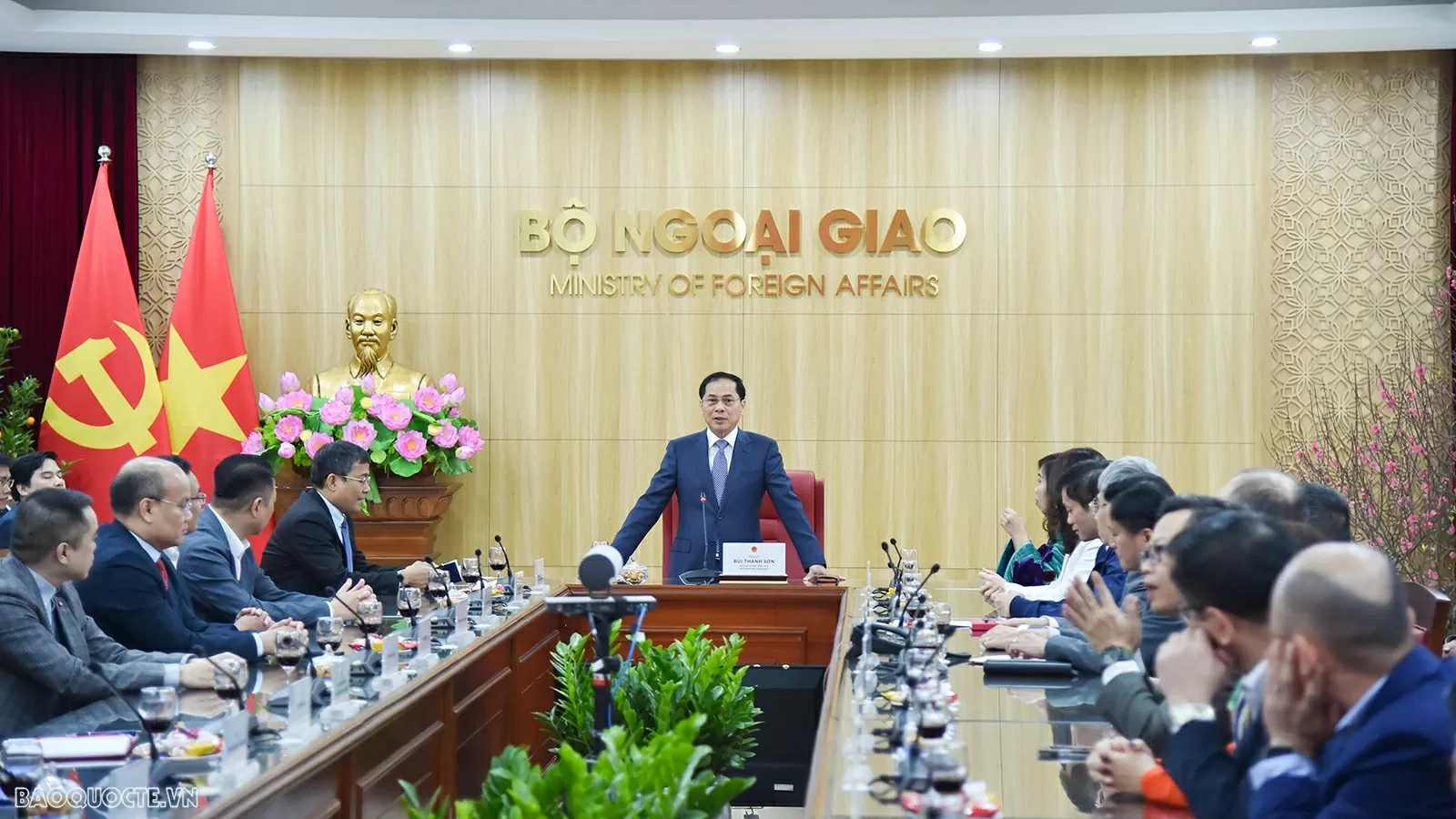 Ngành Ngoại giao tranh thủ tối đa cơ hội, phát huy thành quả và vị thế mới, đổi mới sáng tạo, quyết tâm giành nhiều thắng lợi mới