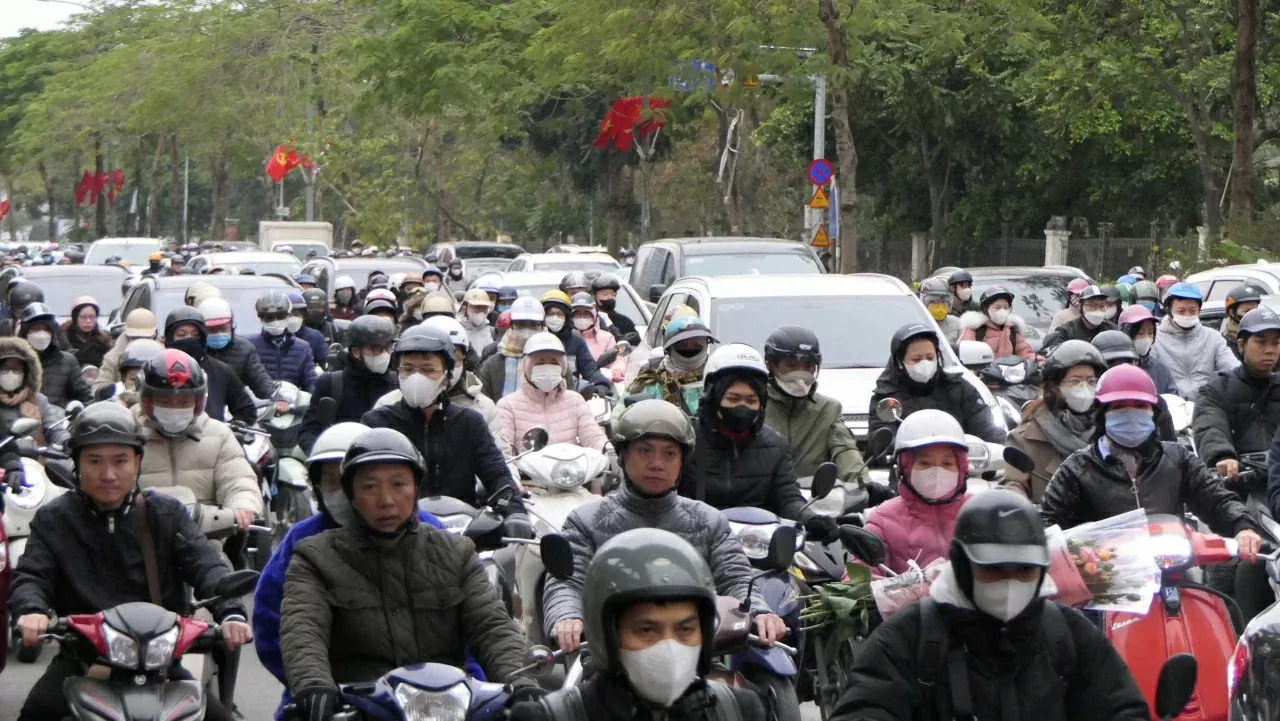 Thủ đô Hà Nội ngày làm việc đầu tiên sau kỳ nghỉ lễ