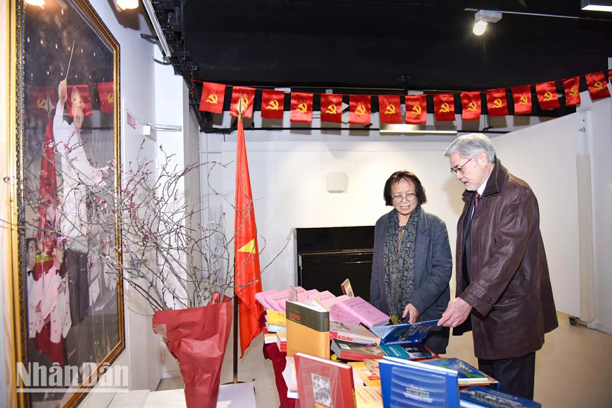 Kỷ niệm 95 năm Ngày thành lập Đảng Cộng sản Việt Nam tại Pháp Kỷ niệm 95 năm Ngày thành lập Đảng Cộng sản Việt Nam tại Pháp