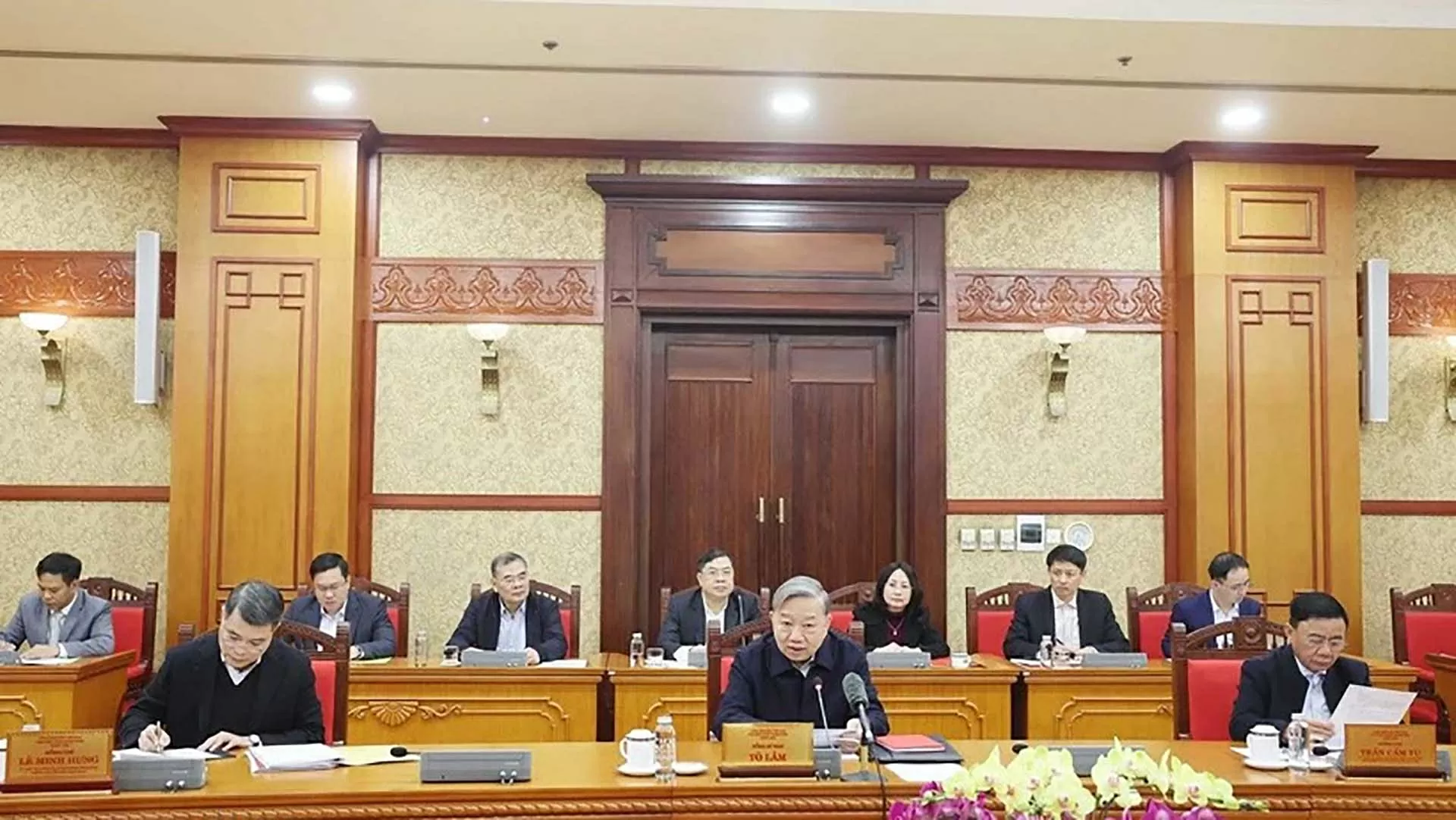 Tổng Bí thư Tô Lâm: Các cơ quan, đơn vị, địa phương bắt tay ngay vào công việc, không để xảy ra tình trạng ăn Tết kéo dài