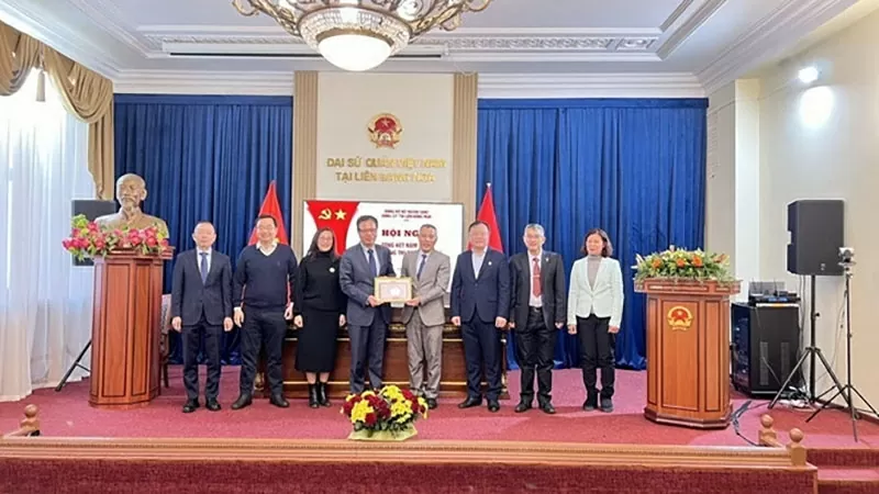 Đại sứ quán Việt Nam tại Liên bang Nga tổ chức Lễ kỷ niệm 95 năm ngày thành lập Đảng Cộng sản Việt Nam Đại sứ quán Việt Nam tại Liên bang Nga tổ chức Lễ kỷ niệm 95 năm ngày thành lập Đảng Cộng sản Việt Nam