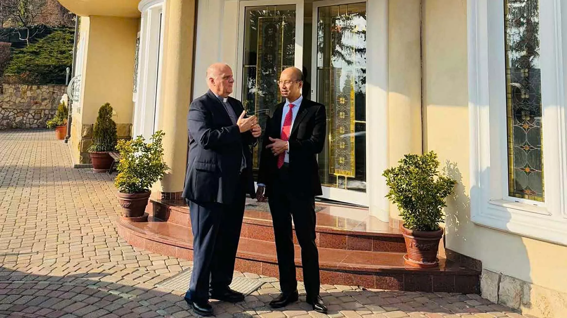 Đại sứ Bùi Lê Thái gặp Trưởng đoàn Ngoại giao tại Hungary Đại sứ Bùi Lê Thái gặp Trưởng đoàn Ngoại giao tại Hungary