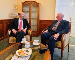 Đại sứ Bùi Lê Thái gặp Trưởng đoàn Ngoại giao tại Hungary