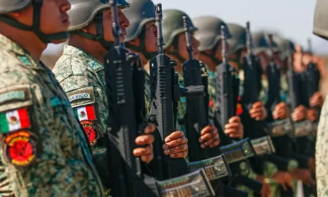 Mexico tung 10.000 quân tới biên giới với Mỹ sau cuộc nói chuyện quyết định giữa nguyên thủ hai nước. (Nguồn: Getty Imgaes) Mexico tung 10.000 quân tới biên giới với Mỹ sau cuộc nói chuyện quyết định giữa nguyên thủ hai nước. (Nguồn: Getty Imgaes)