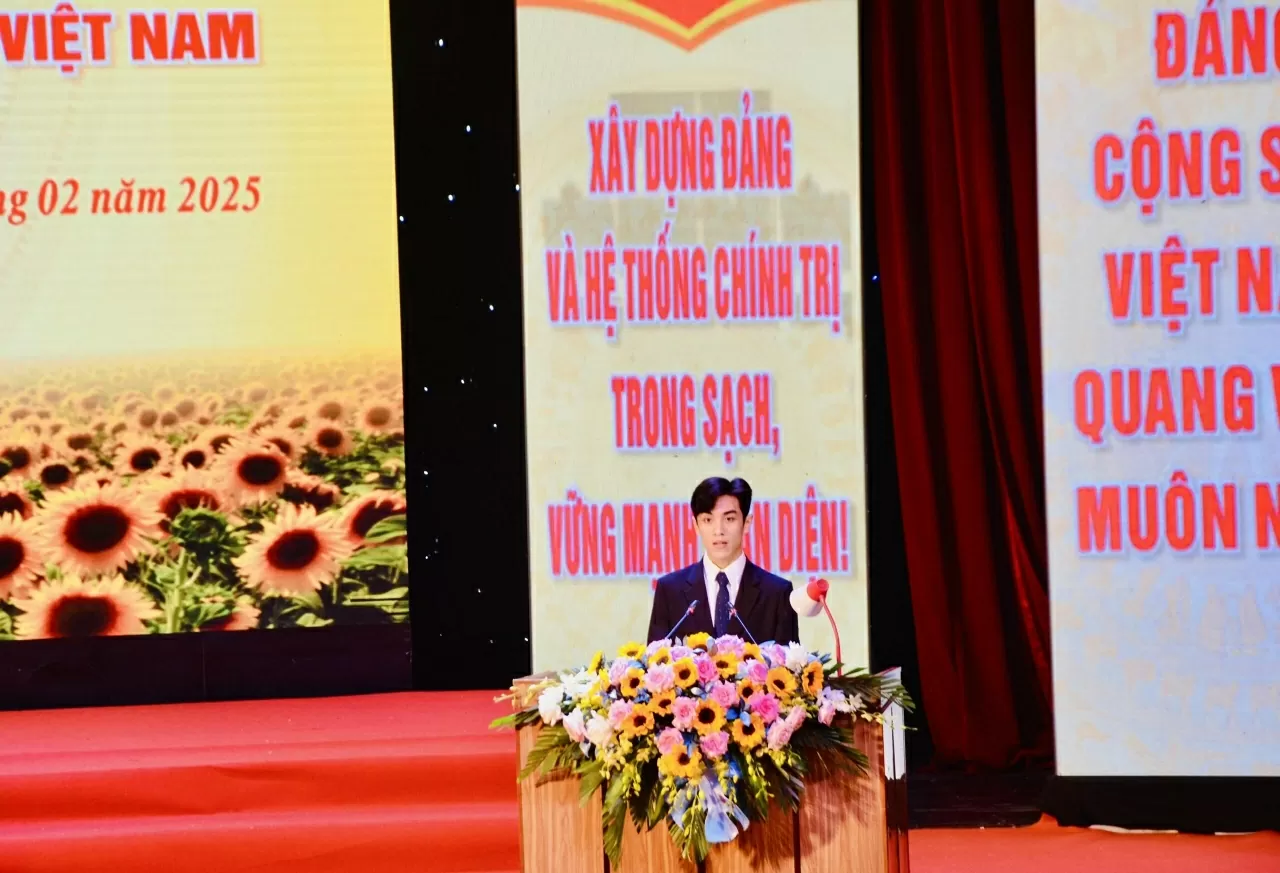 Quảng Ninh: TP. Hạ Long kỷ niệm 95 năm Ngày thành lập Đảng Cộng sản Việt Nam Quảng Ninh: TP. Hạ Long kỷ niệm 95 năm Ngày thành lập Đảng Cộng sản Việt Nam