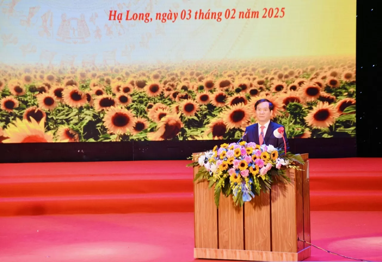 Quảng Ninh: TP. Hạ Long kỷ niệm 95 năm Ngày thành lập Đảng Cộng sản Việt Nam Quảng Ninh: TP. Hạ Long kỷ niệm 95 năm Ngày thành lập Đảng Cộng sản Việt Nam