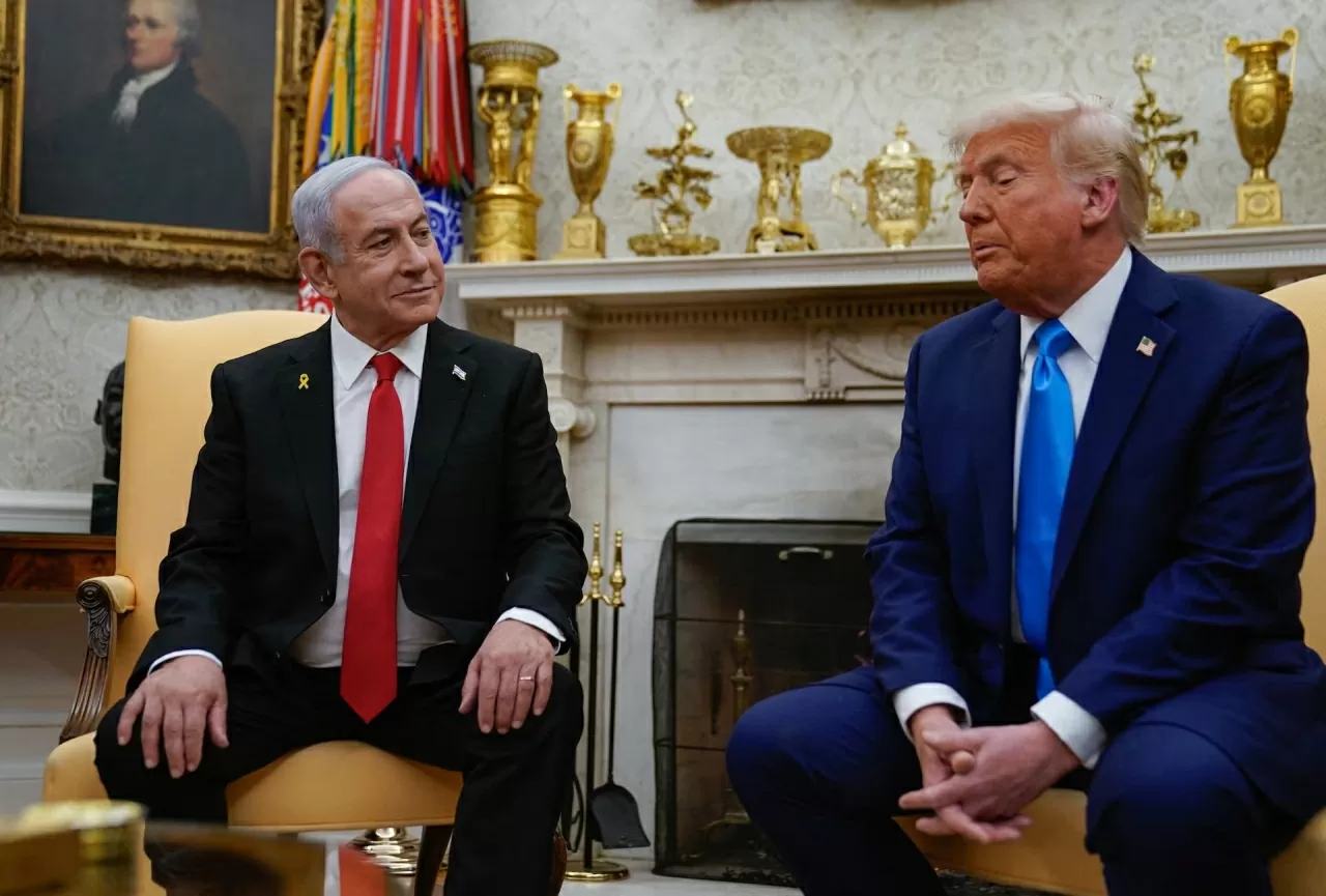 Tổng thống Mỹ Donald Trump gặp Thủ tướng Israel Benjamin Netanyahu tại Nhà Trắng hồi ngày 4/2. (Nguồn: Reuters) Tổng thống Mỹ Donald Trump gặp Thủ tướng Israel Benjamin Netanyahu tại Nhà Trắng hồi ngày 4/2. (Nguồn: Reuters)