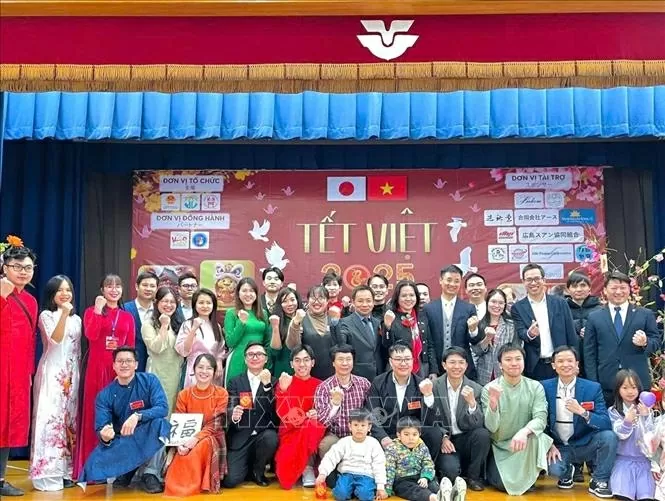 Tết Việt vẫn tưng bừng và ấm áp ở nhiều nước Tết Việt vẫn tưng bừng và ấm áp ở nhiều nước