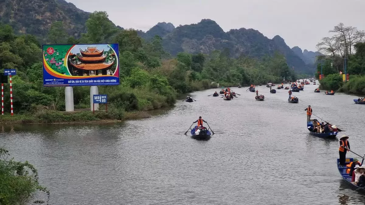 Top 10 lễ hội văn hoá lớn ở miền Bắc du khách không nên bỏ lỡ Top 10 lễ hội văn hoá lớn ở miền Bắc du khách không nên bỏ lỡ