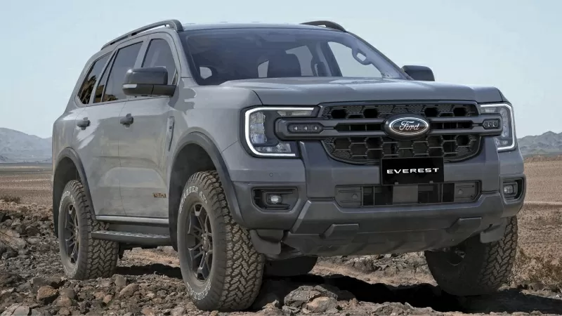 Cận cảnh Ford Everest 2025 sắp ra mắt trên thị trường xe ô tô