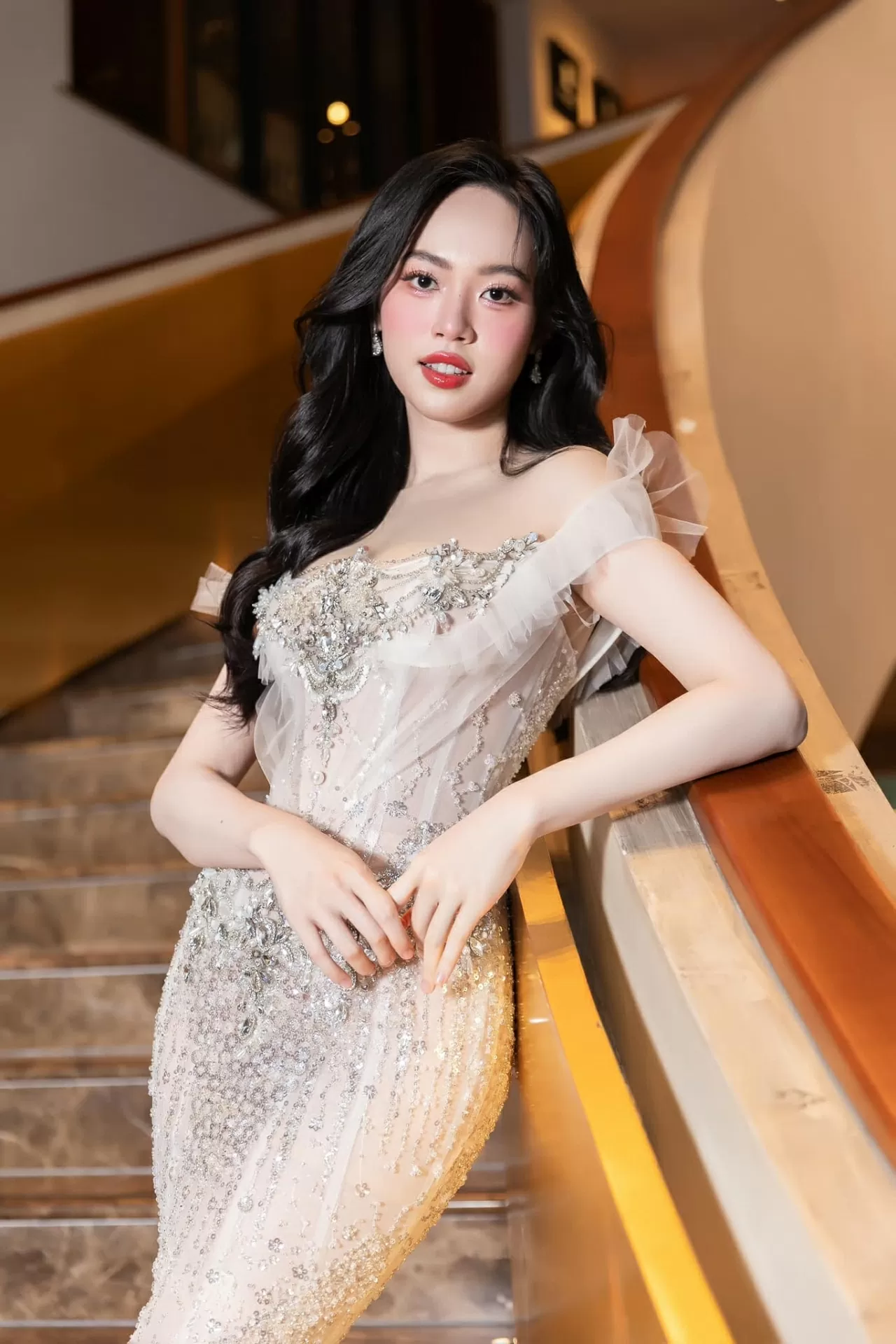 Á hậu Trịnh Thùy Linh