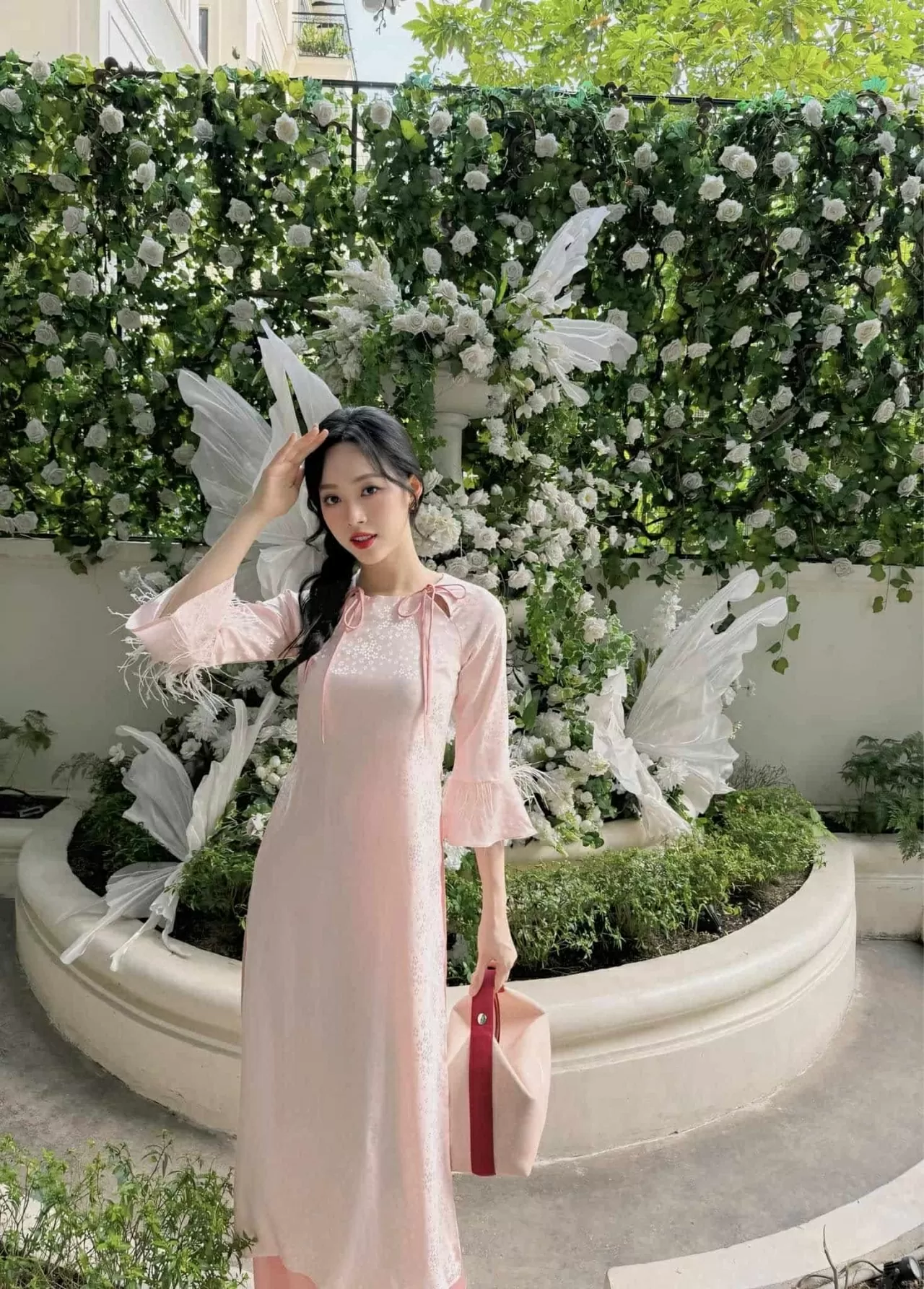 Á hậu Trịnh Thùy Linh