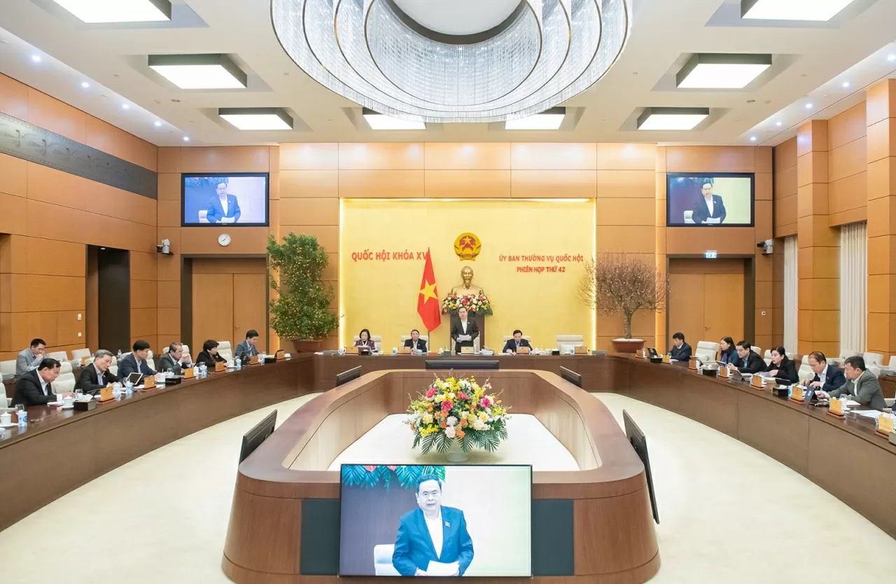 Chủ tịch Quốc hội Trần Thanh Mẫn chủ trì phiên họp thứ 42 của Ủy ban Thường vụ Quốc hội. Chủ tịch Quốc hội Trần Thanh Mẫn chủ trì phiên họp thứ 42 của Ủy ban Thường vụ Quốc hội.