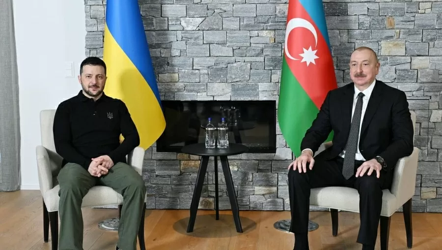 Tổng thống Azerbaijan Ilham Aliyev và người đồng cấp Ukraine Volodymyr Zelensky đã có cuộc gặp trực tiếp bên lề Diễn đàn Kinh tế thế giới tại Davos (Thụy Sỹ) vào ngày 22/1. (Nguồn: Văn phòng Tổng thống Azerbaijan) Tổng thống Azerbaijan Ilham Aliyev và người đồng cấp Ukraine Volodymyr Zelensky đã có cuộc gặp trực tiếp bên lề Diễn đàn Kinh tế thế giới tại Davos (Thụy Sỹ) vào ngày 22/1. (Nguồn: Văn phòng Tổng thống Azerbaijan)