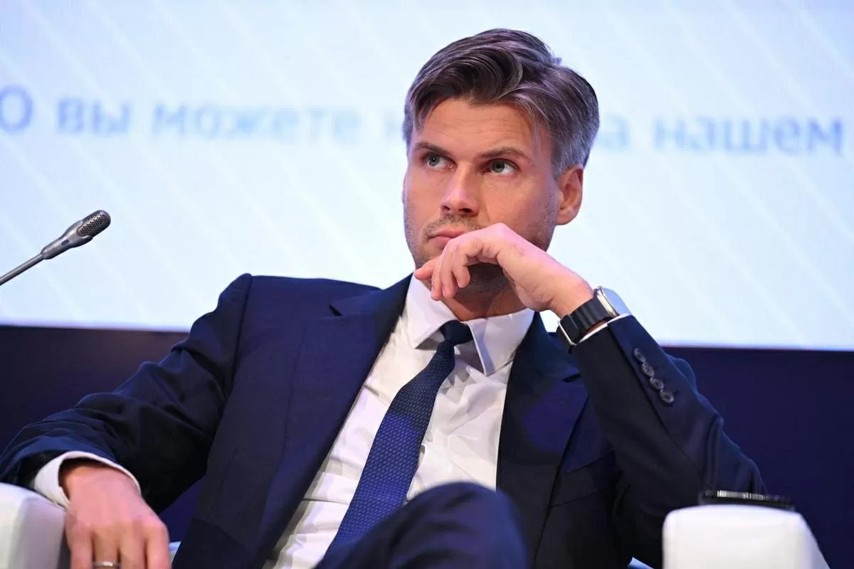 Điểm tin thế giới sáng 7/2: Trung Quốc lên án Mỹ 'hèn hạ', Cố vấn an ninh quốc gia Thụy Điển từ chức, Tổng thống Trump định cải tổ WHO