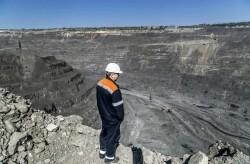 Tổng thống Mỹ 'bắn tin' tới người đồng cấp Ukraine, Kiev lập tức có bước đi mới về tài nguyên thiên nhiên