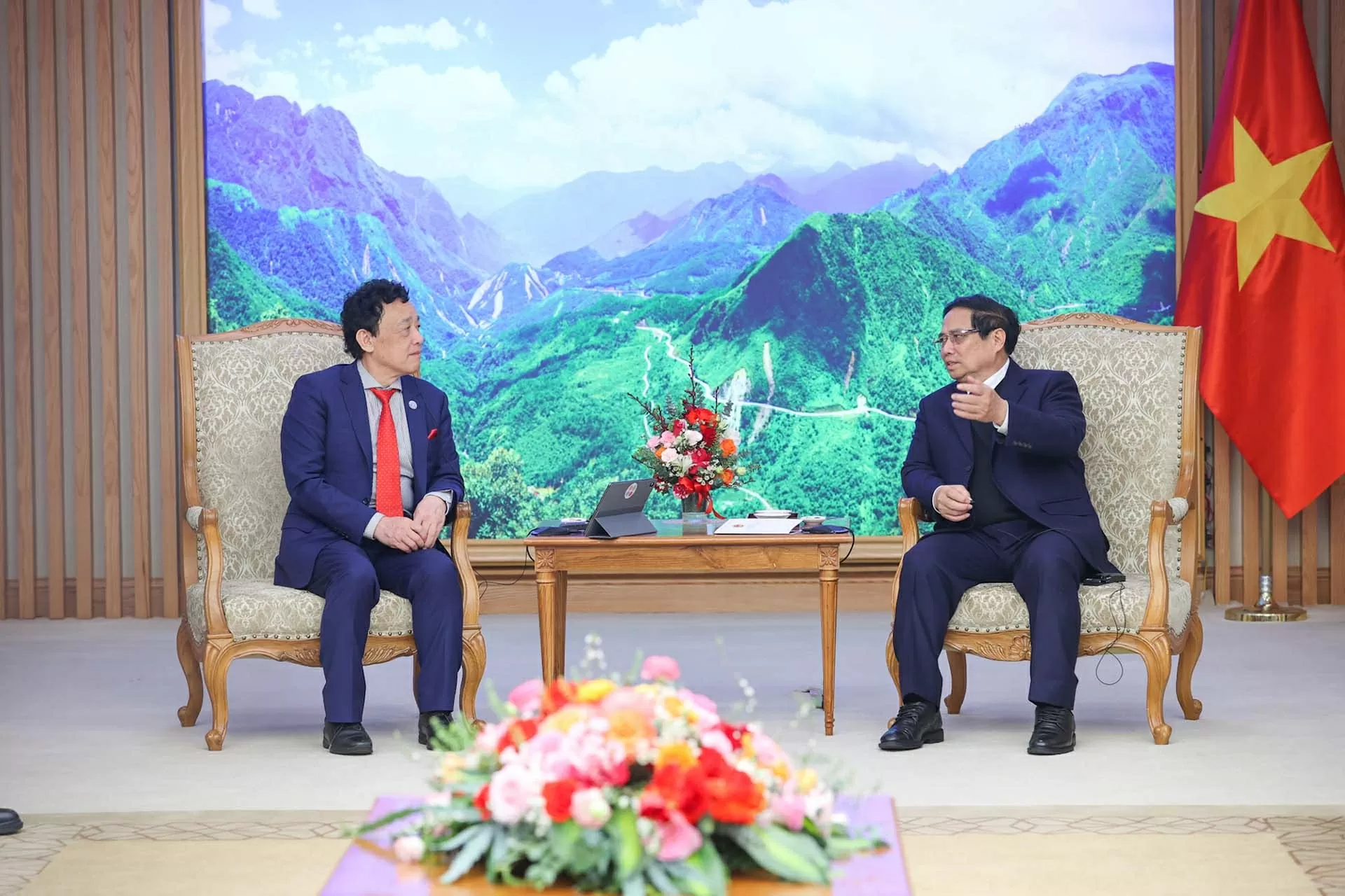 Việt Nam là một hình mẫu, có những thành tựu, bài học rất đáng quý mà nhiều nước muốn tham khảo