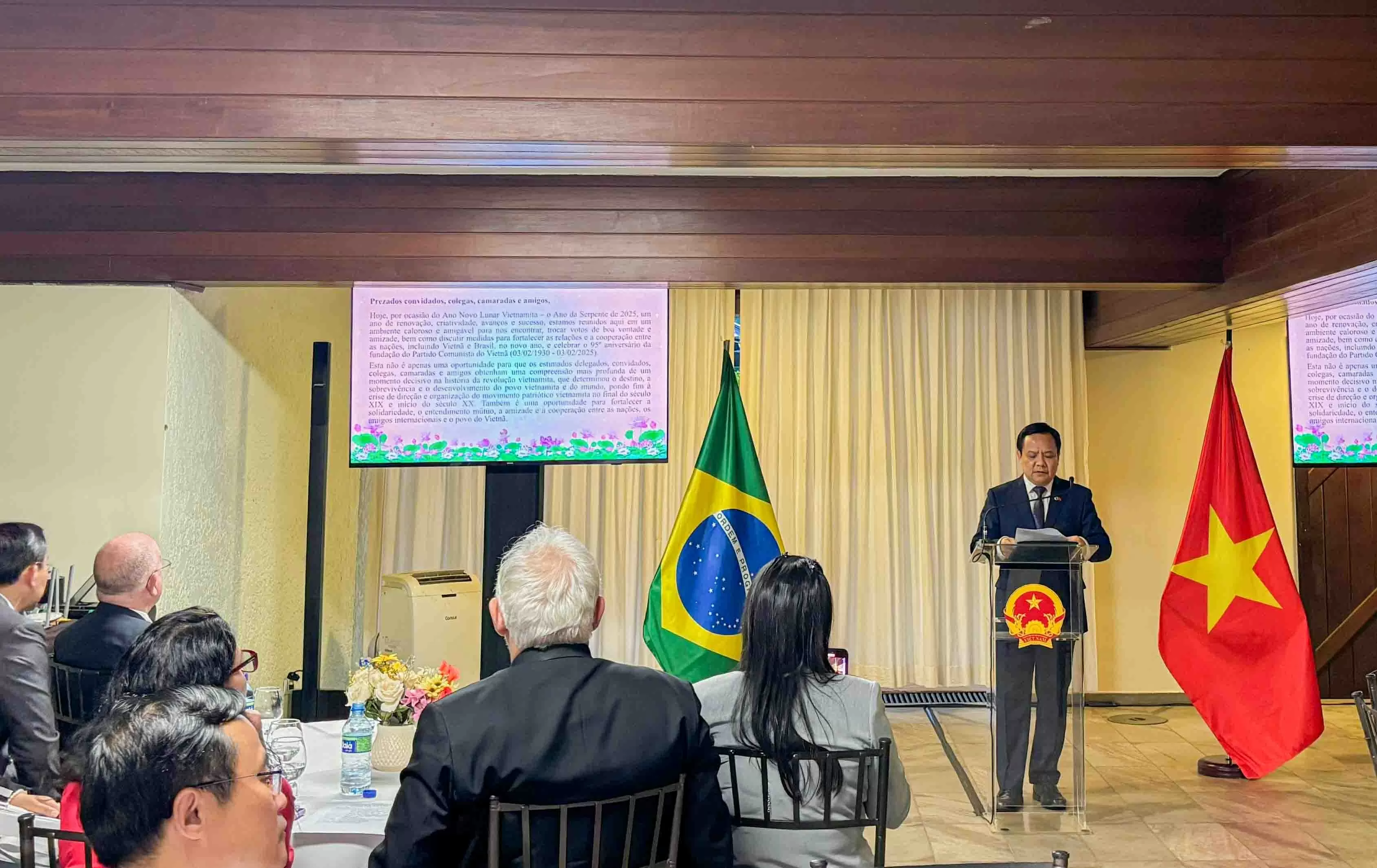 Gặp gỡ hữu nghị đầu Xuân và kỷ niệm 95 năm thành lập Đảng Cộng sản Việt Nam tại Brazil