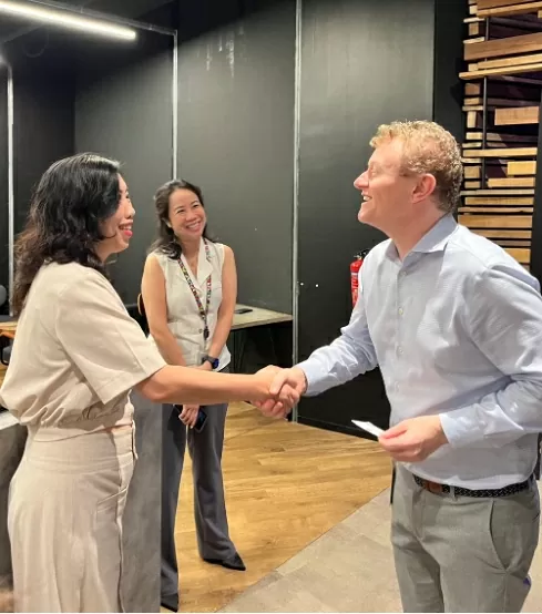 Thứ trưởng Ngoại giao gặp gỡ kiều bào là chuyên gia, trí thức, học giả người Việt Nam tại Singapore