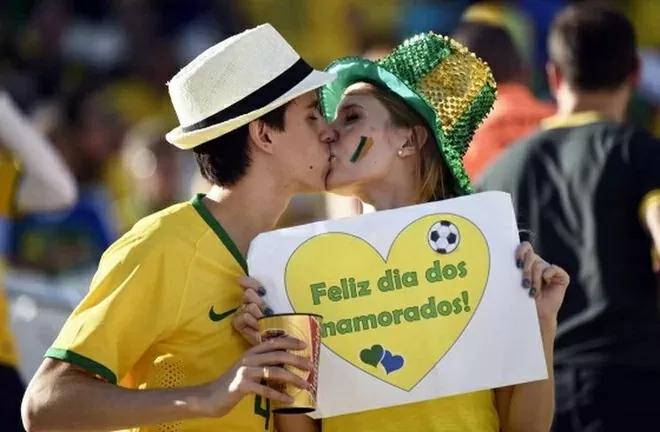 Người Brazil kỷ niệm ngày lễ Tình nhân vào 12/6. (Ảnh: AFP/Getty)