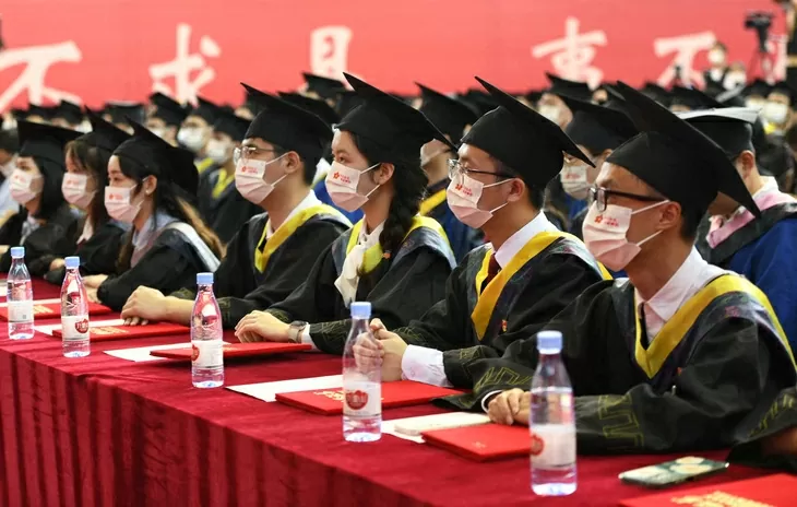 Lĩnh vực giáo dục bất ngờ được nhiều tỷ phú Trung Quốc ưa chuộng đầu tư, vì sao vậy? Lĩnh vực giáo dục bất ngờ được nhiều tỷ phú Trung Quốc ưa chuộng đầu tư, vì sao vậy?
